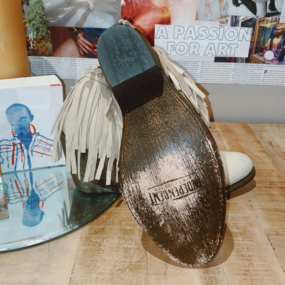 Independent Boot Co Cream Ankle Boots size 8.5 - Picture 4 of 5